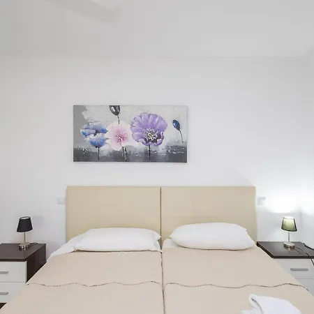 Sun Club Deluxe Maspalomas 普拉亚戴尔雷安格莱斯